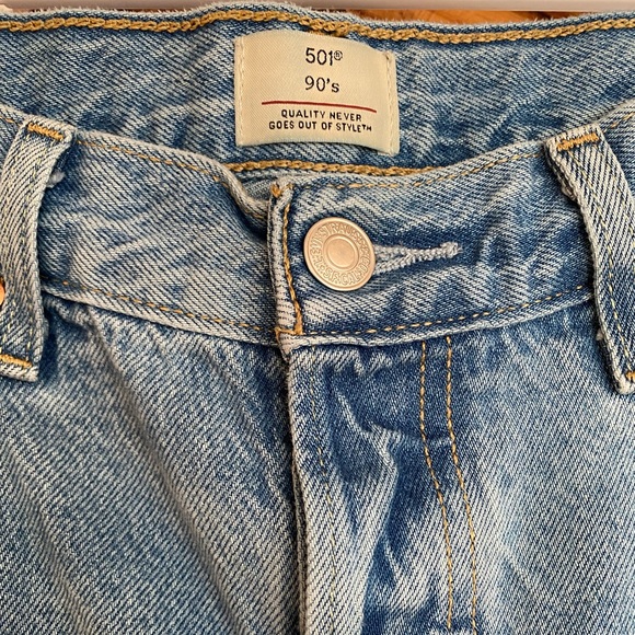 Levi's 501 ‘90s Lightweight Women’s Jeans, 27x32 - Picture 5 of 12